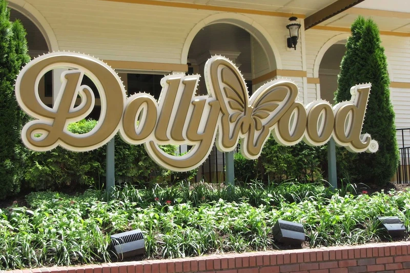 Dollywood Sign